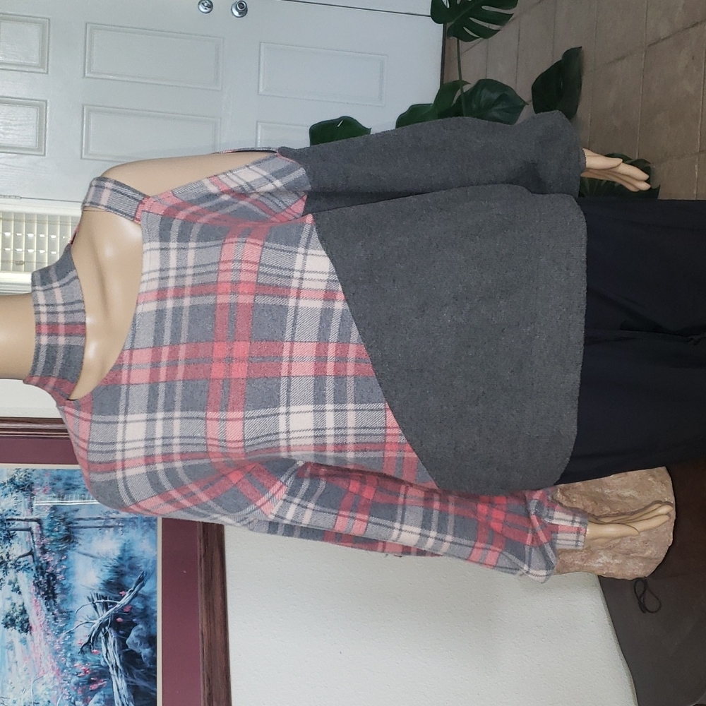 Venus s plaid colorblock ulta soft mock neck chest cut out